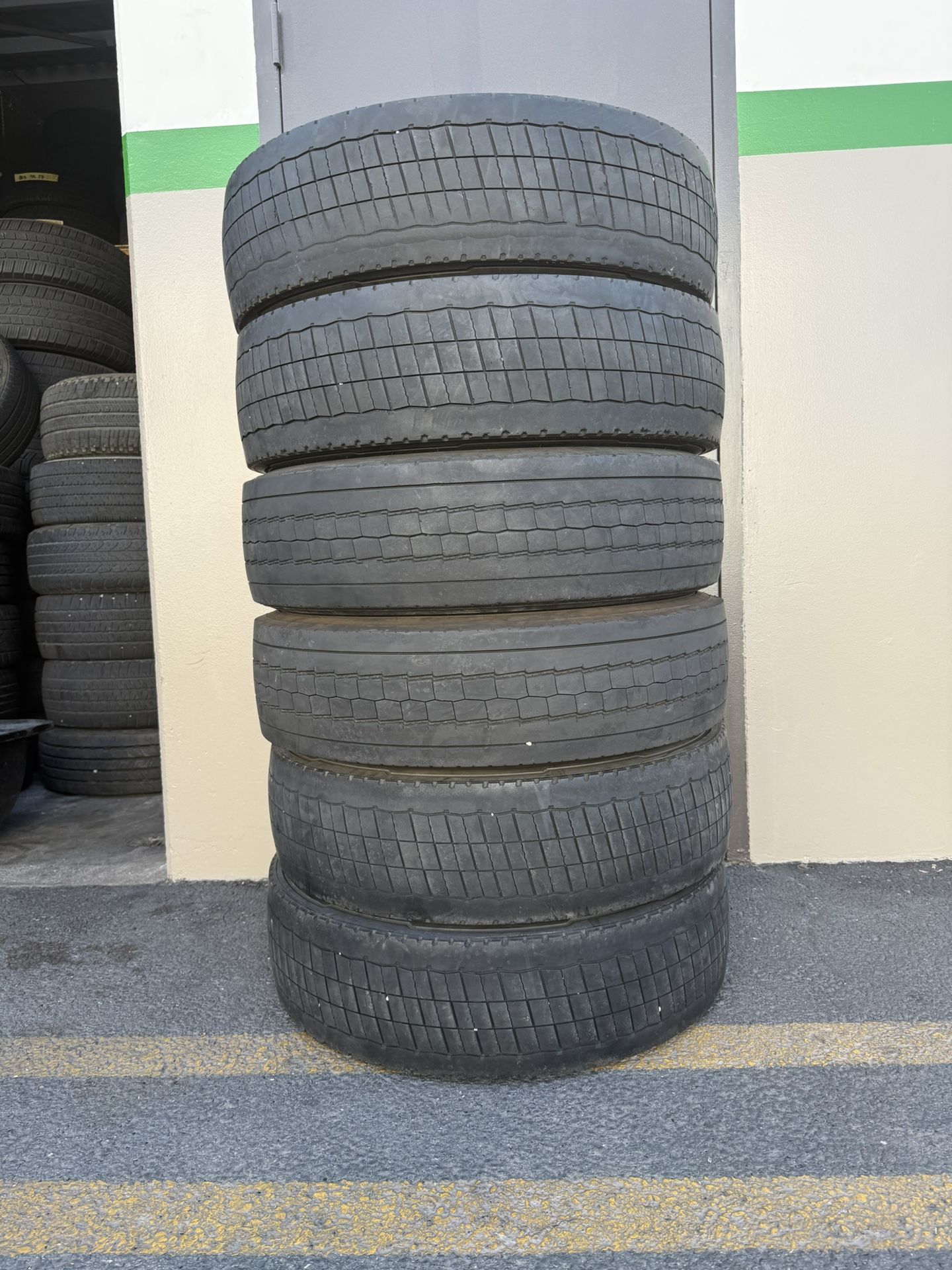 225 70 19.5 Tires