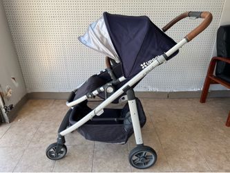 UppaBaby Cruz stroller