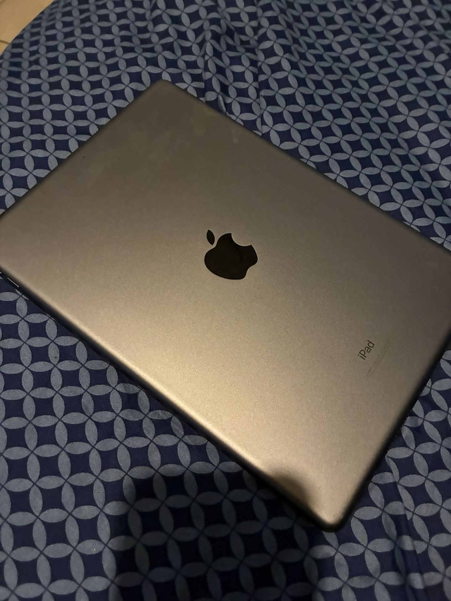 iPad 9th Gen Like new