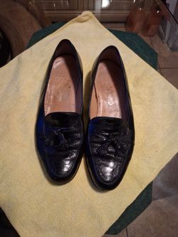 Salvatore  ferragamo size 7d