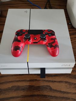 Ps4 With Controller