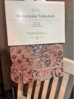 Rectangular tablecloth / Mantel