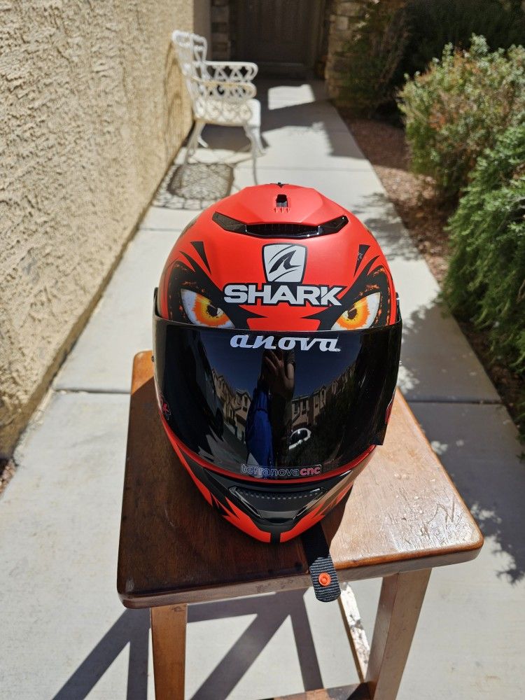 SHARK HELMET DEMON **JORGE LORENZO* * SIZE:L **LIKE NEW ***