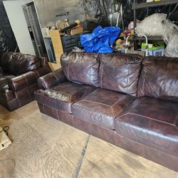 Ethan Allen Sofa And Love Seat 