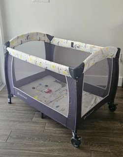 Baby Trend Lil Snooze Portable Play Yard with Wheels