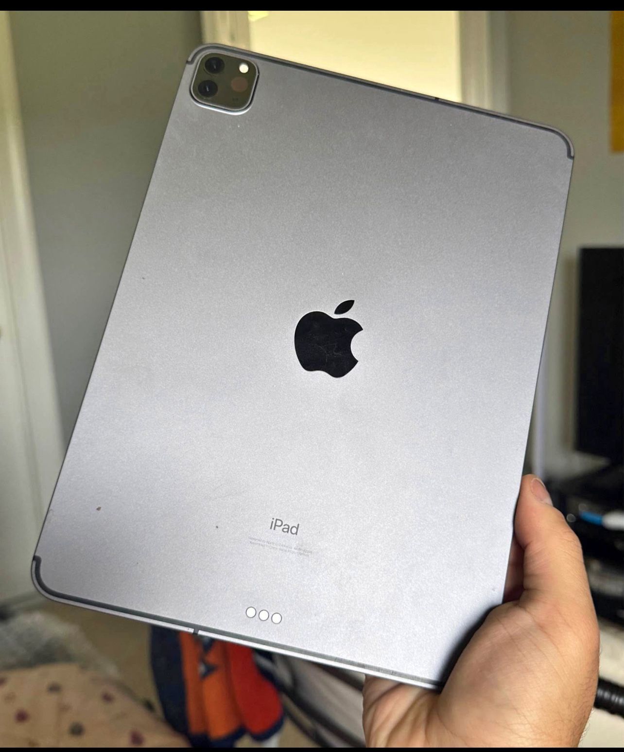 iPad Pro (5g + Wifi) (128gb)