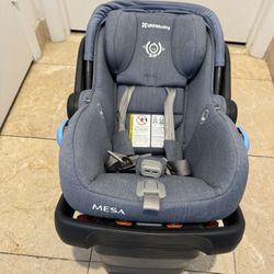 Uppababy Mesa Car seat  