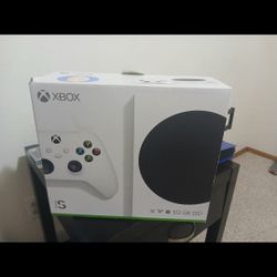 Xbox S Series Brand New Never Been Touxhed Or Played With