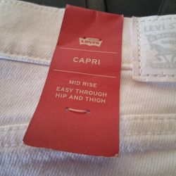 Levi's. Capris.  New Sz 32 And 33 (14 , 16) $15 Ea