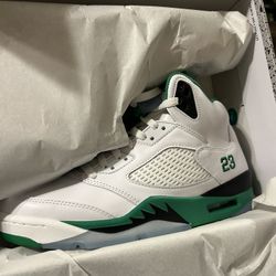 Jordan 5 Lucky green