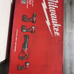 Milwaukee Tool Set