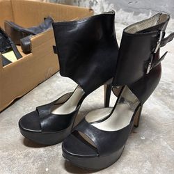 Size 9, Michael Kors