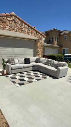 🤍BEAUTIFUL Like New Sectional Couch Sofa FREE LOCAL DELIVERY
