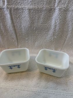 Pyrex Set of 2 Garland