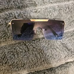 Lois Vuitton Sunglasses 