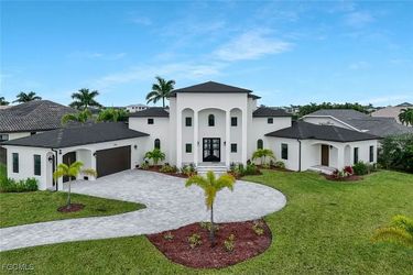 Cape coral Holmes $999.999