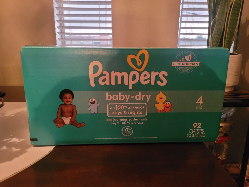 Diapers Pampers Size 4