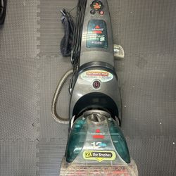 Bissell carpet shampooer cleaner