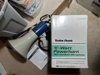 Vintage Radio Shack Megaphone 10 Watt Powerhorn Grip Handheld Microphone 32-2038