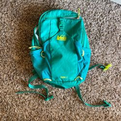 REI Kids Hiking Backpack Tarn 12 