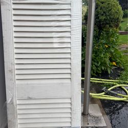 New White Vinyl Louvered Shutters 15”x 39”. Must Pickup