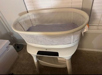 Bassinet 4 moms