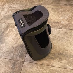 Dog or cat travel crate