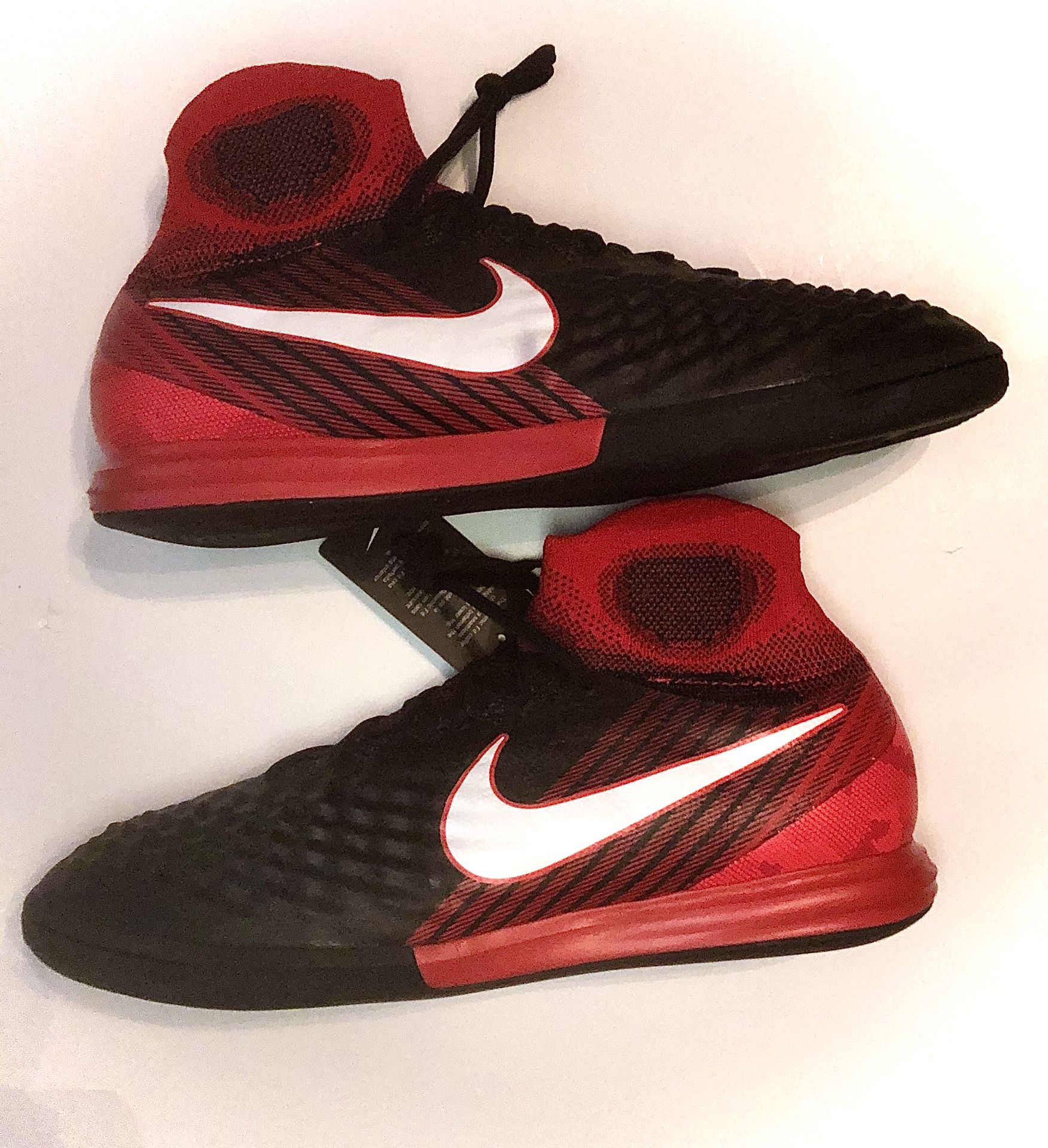 Mens Nike MagistaX Proximo II IC DF Indoor Soccer 843957 061 Size 11