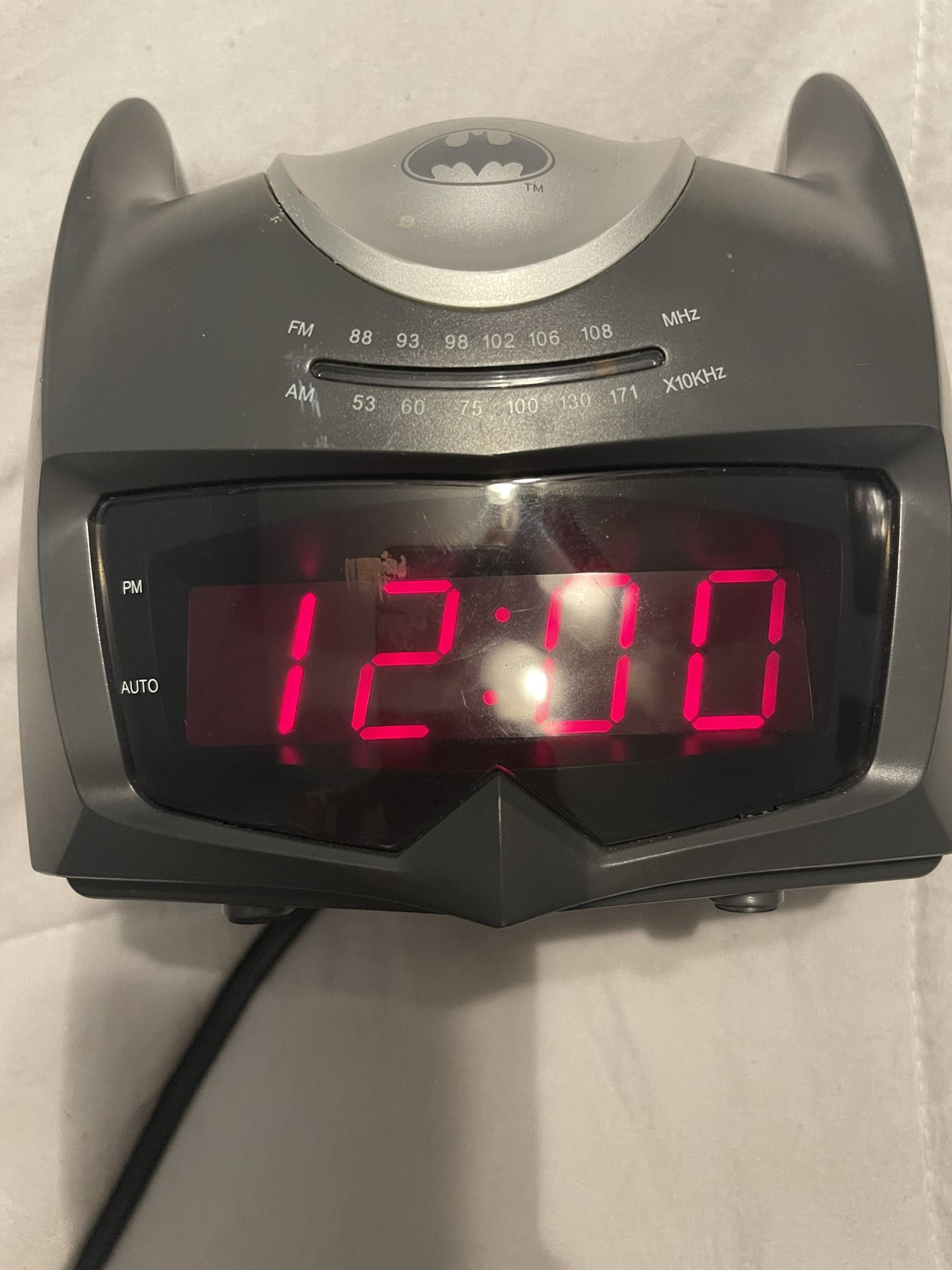 Batman Alarm AM/FM Clock Projector