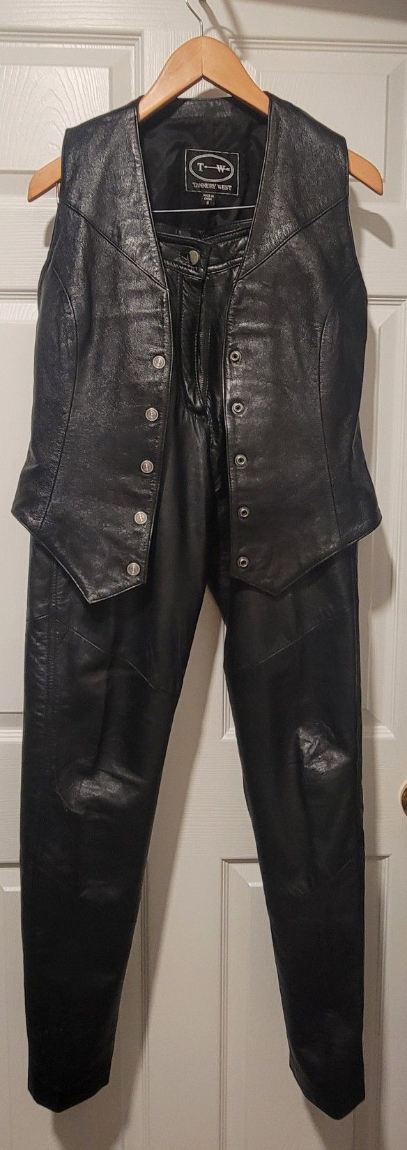 100% Leather Pants (Size 6) & Vest(Small)