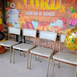 Very Nice Vintage Tri-Fold Event Chairs!