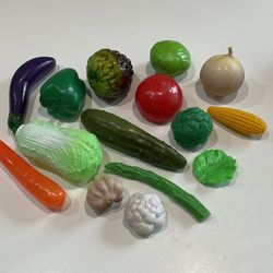 Set of 17 Hard Plastic Real Size Vegetables