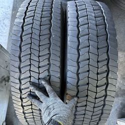 225/70/19.5 Continental