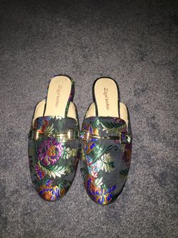 Slide in flats