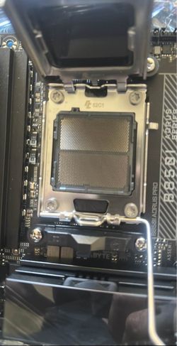Gigabyte B850i Aorus pro motherboard mini atx
