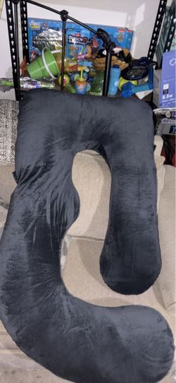 Giant pregnancy pillow