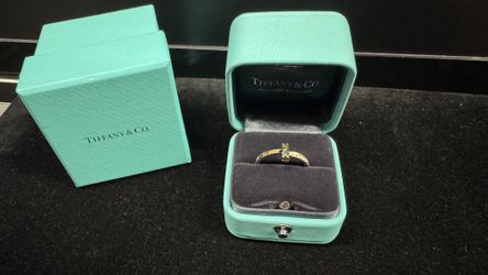 18K Gold and Diamond Ring Tiffany & Co. size 7-1/2  w box and engraving no trades pick up in Tacoma 
