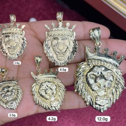 10 KT Gold lion Charms