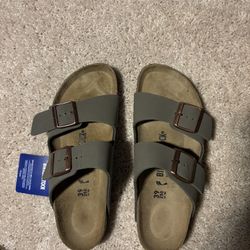BRAND NEW Birkenstock Sandals Size 39