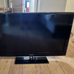 Samsung TV 1080p  Excellent Condition $40