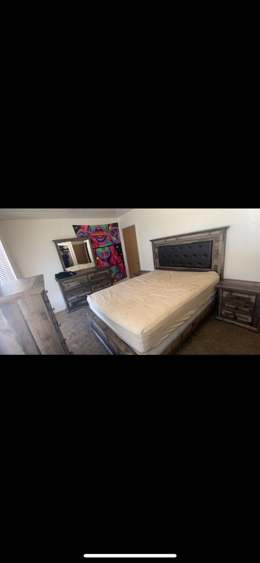 Bedroom Set .