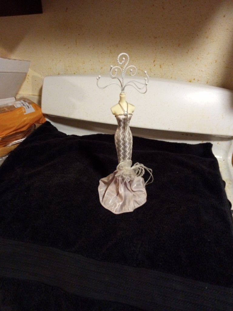 Necklace Holder