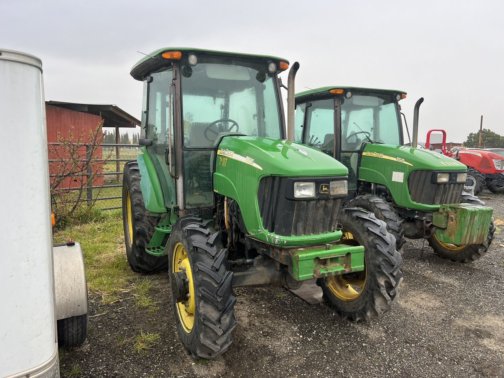 John Deere 5525