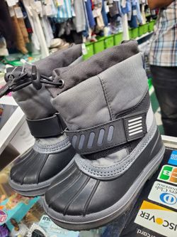 Kids Snow Boots Size 5-6 Toddler