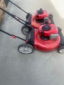 2 Lawnmowers FOR PARTS ONLY