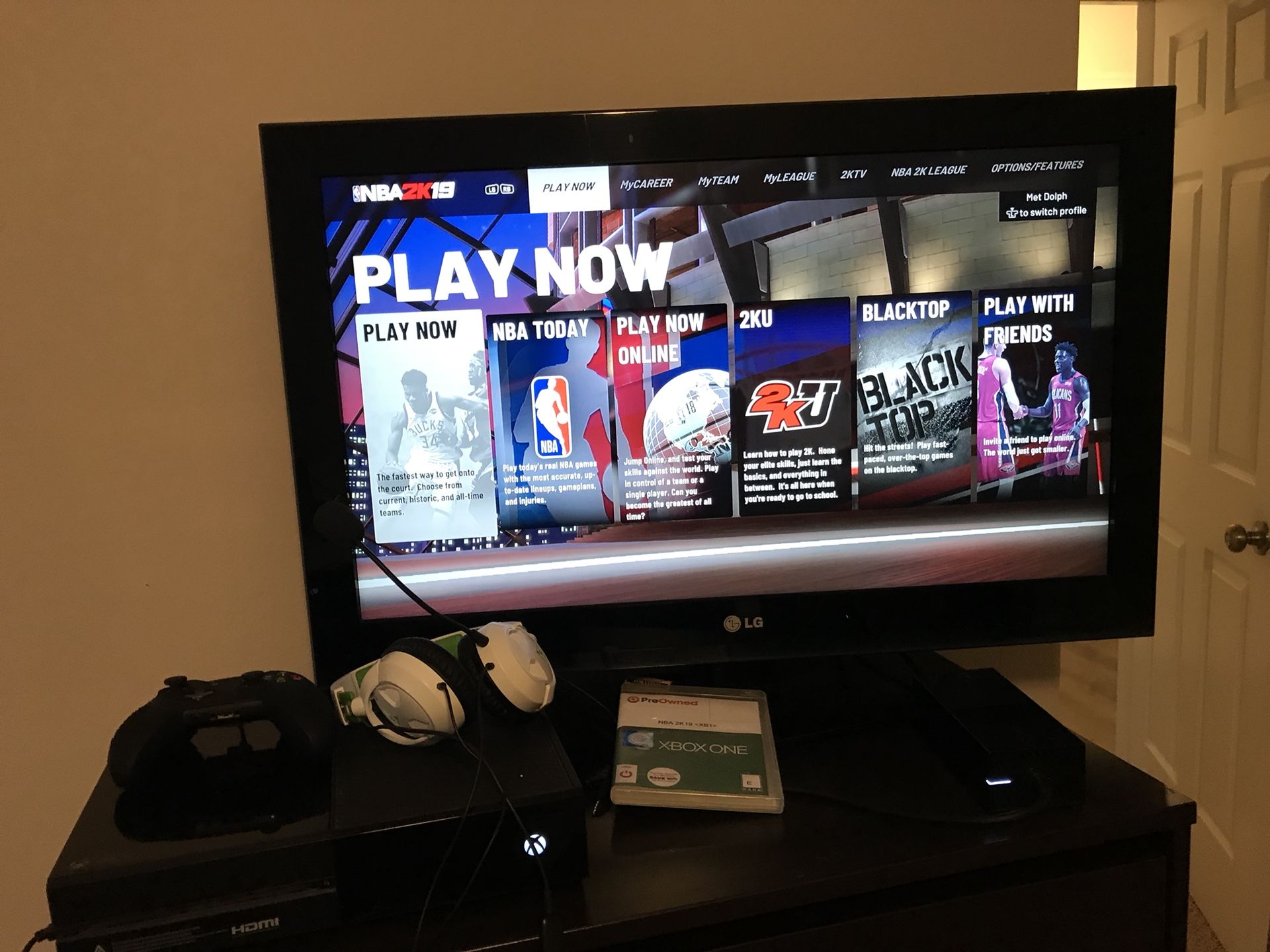 Xbox one with extras
