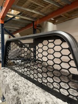 UNIVERSAL F150