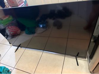 Hisense 65" 4K Smart TV – For Parts or Repair