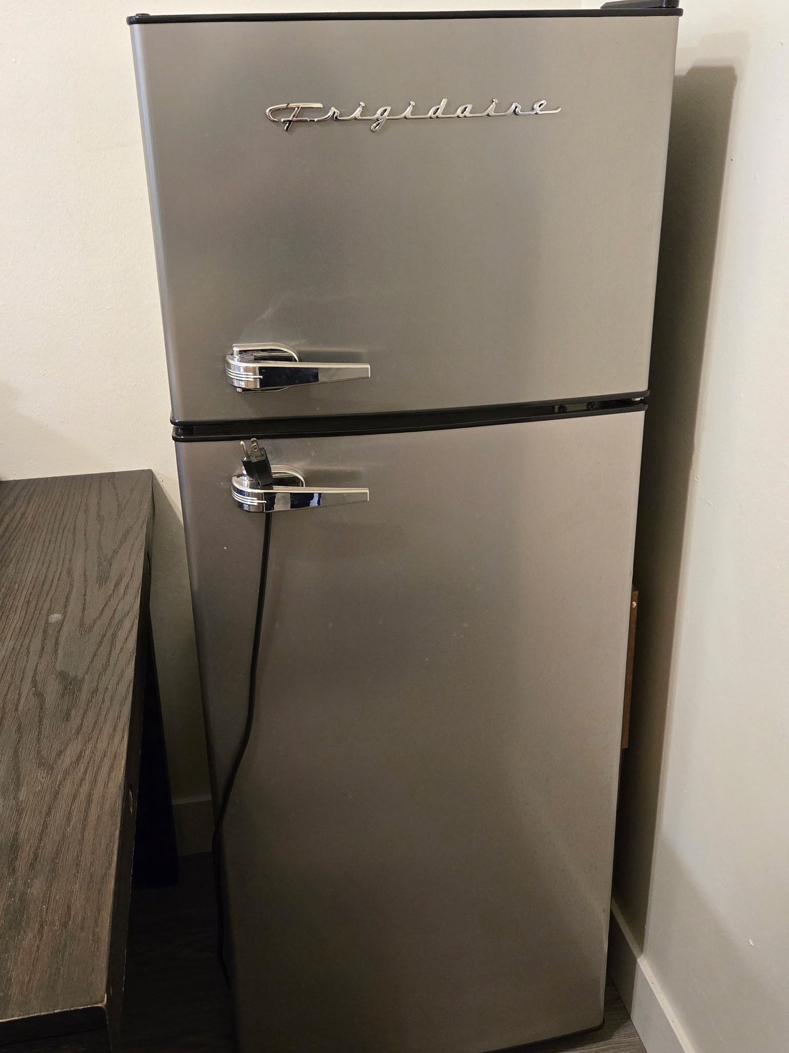 Fridge 7.5 Cubic Ft Frigirade