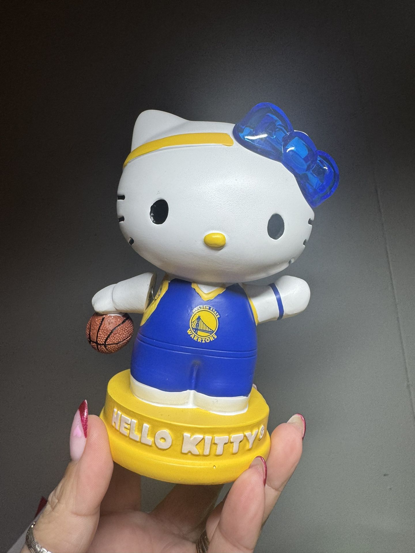 Hello Kitty Bubble Head